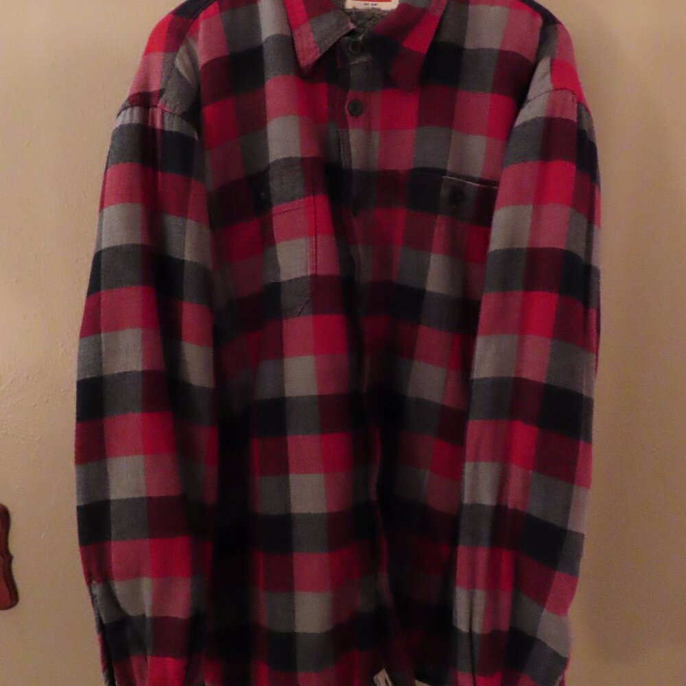Wrangler Flannel Jacket; Buttons; Lined; Side Pockets; Plaid; Size LG